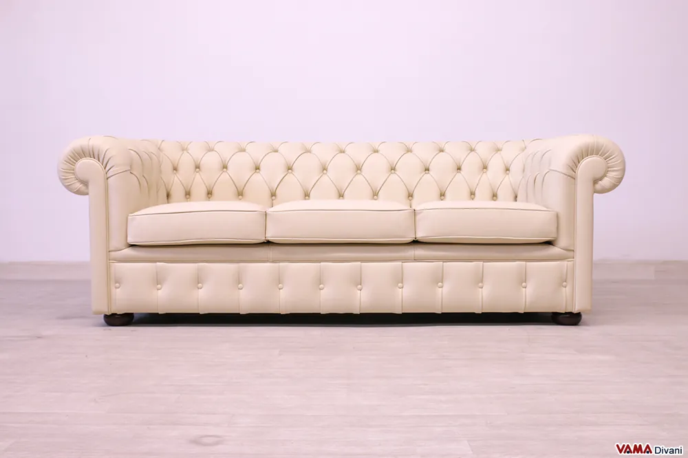 Divano Chesterfield 3 Posti in Pelle Beige