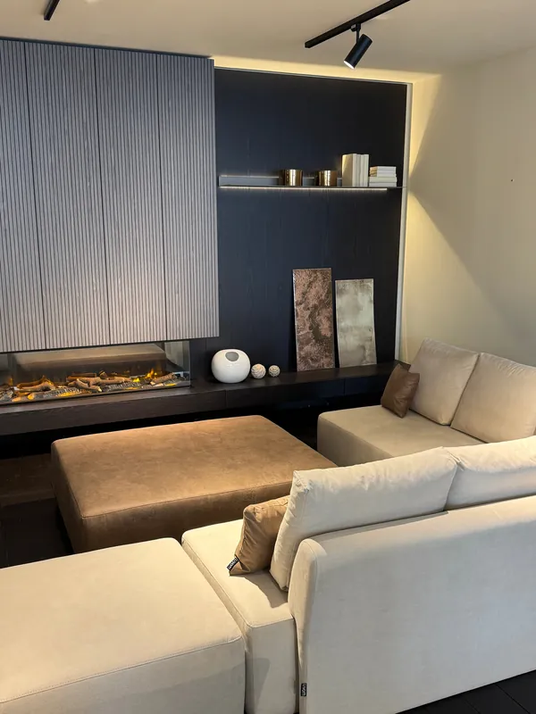 Outlet- Divano ad angolo modulare Amy con funzione letto - Individuell Showroom Milano
