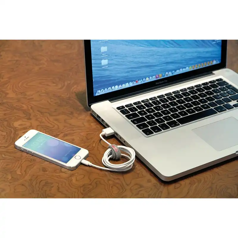 Cavo dati e ricarica per dispositivi Apple con presa 8-pin Lightning Cm100