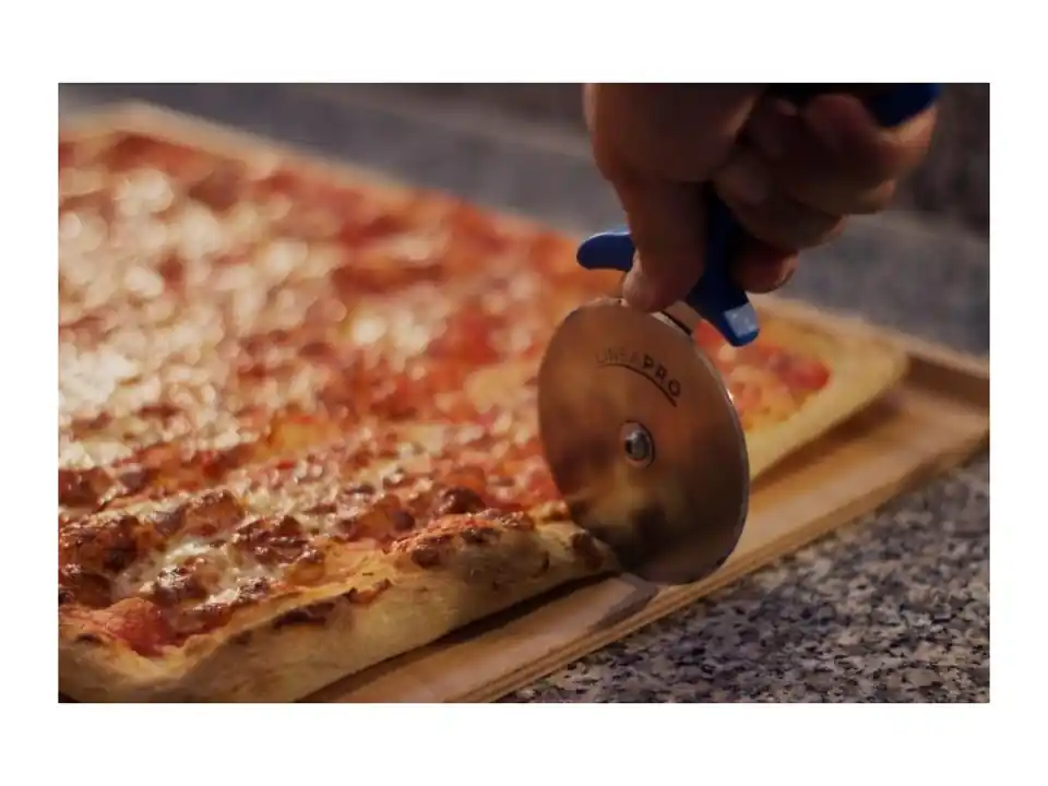 Rotella taglia pizza professionale