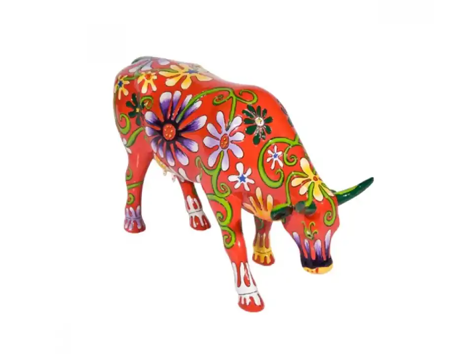 Flower lover cow