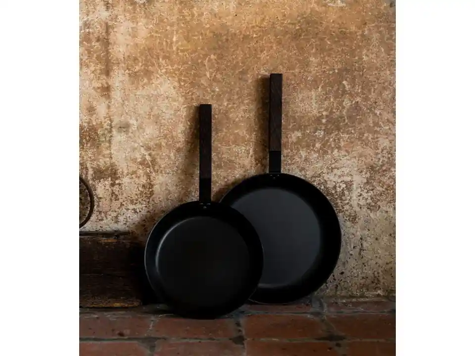 Black, padella 28 cm